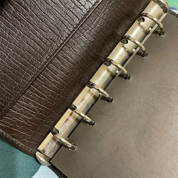 Gucci Sherry Line Agenda/Passport Holder - Picture 14 of 14